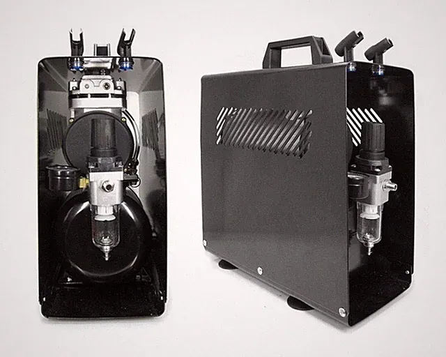 1/6 HP Air Compressor with Case 3L Tank Piston Type 220-240V 50HZ 110-120V 60HZ